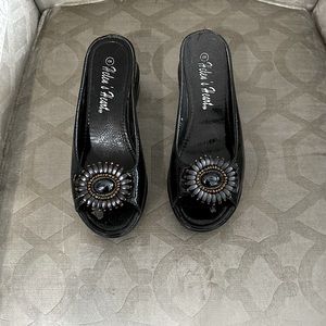 Helen’s Heat size 8 shoes